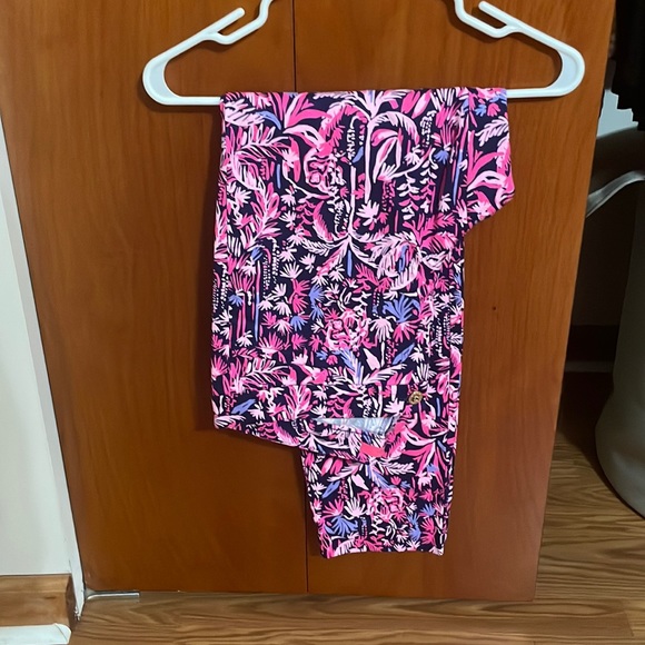 Lilly Pulitzer full length stretch pants size 12 - Picture 1 of 4